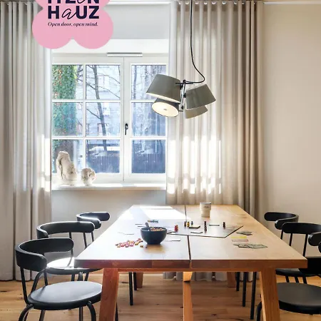 Tyzenhauz *