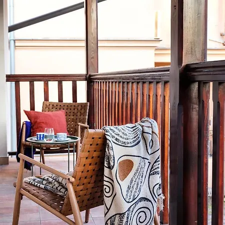 Tyzenhauz ヴィラ *