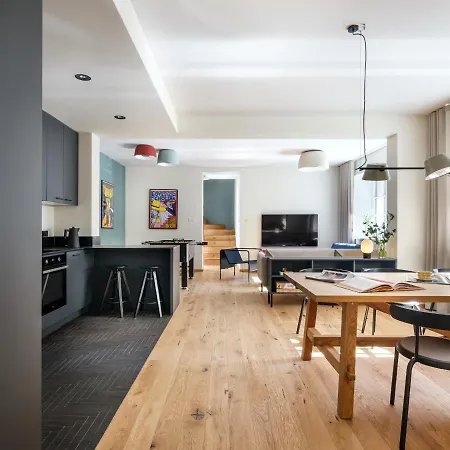 ヴィラ Tyzenhauz *